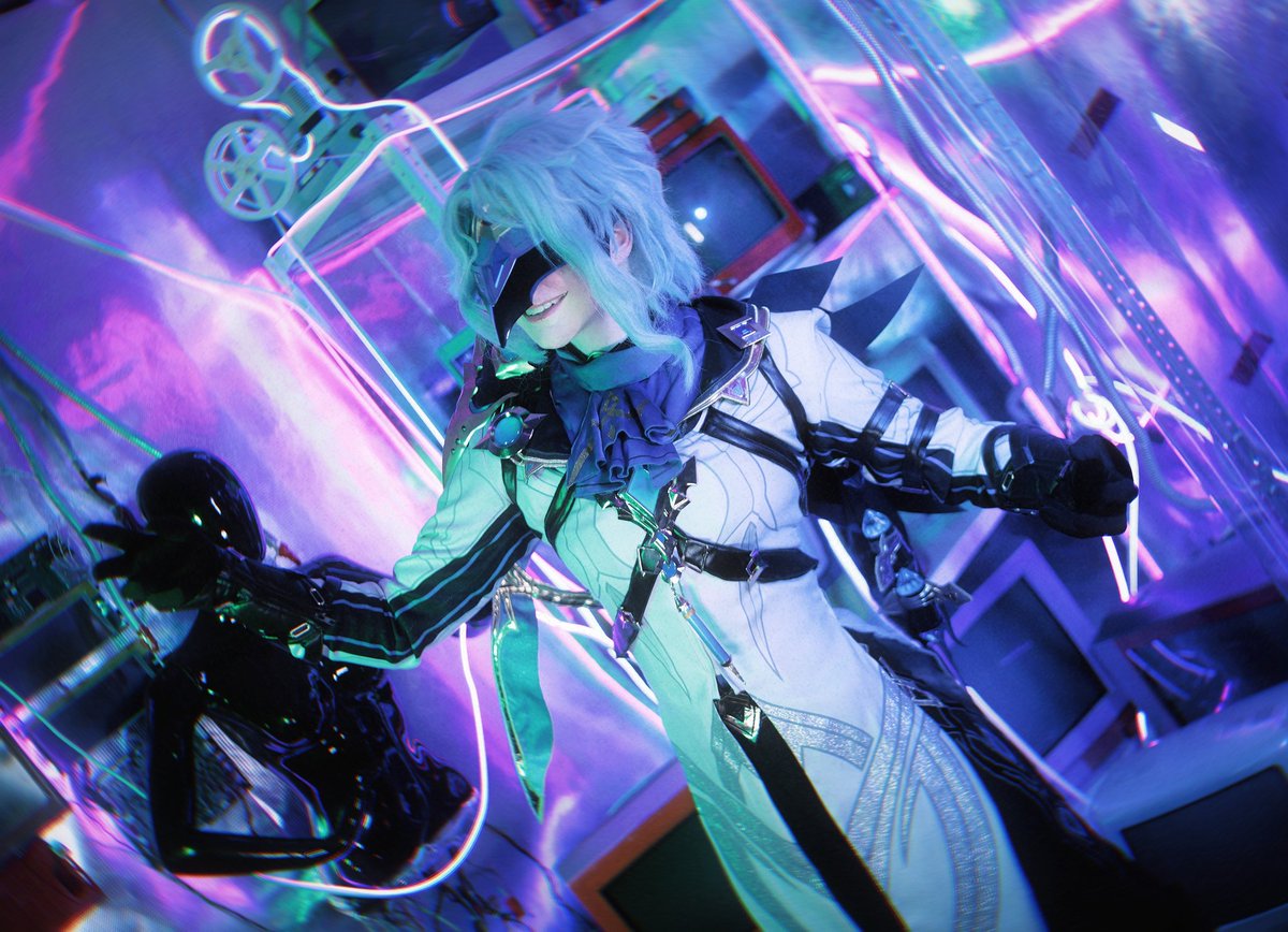 voidvamp_cos's tweet photo. #Dottore #GenshinImpact 
#cosplay made by me, photo taken by RIZ https://t.co/HnhcrygaMN