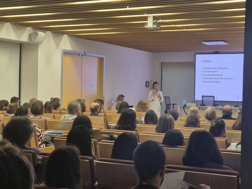 jmferta's tweet photo. Hoy celebramos un curso de otorrinolaringologia para profesionales de #atención primaria en el @Hosp_Villalba  @tutoquiroga https://t.co/8e0ufp5Id2