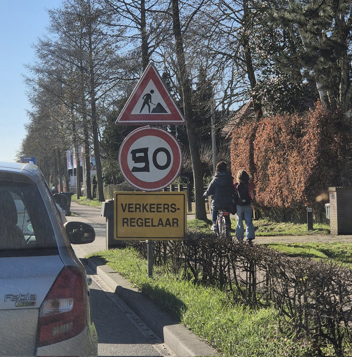 MatinevdHaar's tweet photo. Hoe hard mag je hier? Wij weten het niet.🤷‍♀️ https://t.co/F8DNGZdxJN