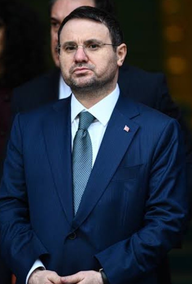 Gazeteci Barış Pehlivan`ın  
Adalet Bakanı Akın Gürlek ile ilgili 
Geçmiş  yıllarda attığı bir twit, 
tekrar gündeme geldi.

Yanlış mı anlıyorum diye 3 defa okudum.