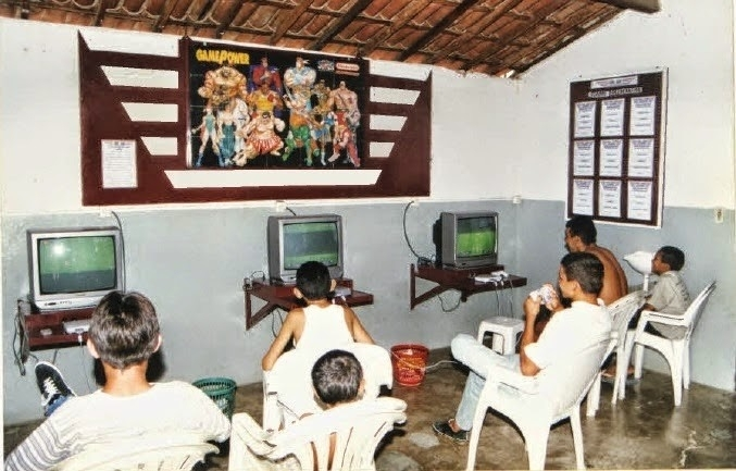 Old Screen tweet media