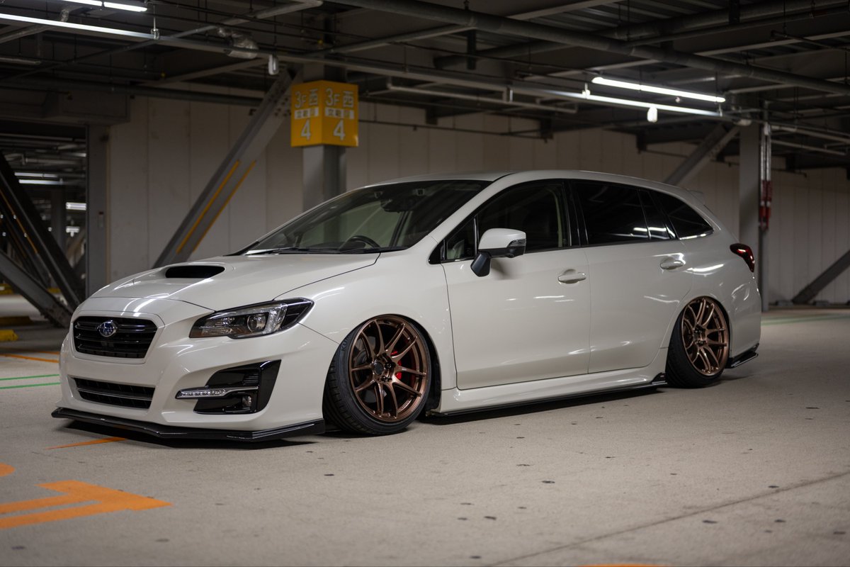 あきと tweet media