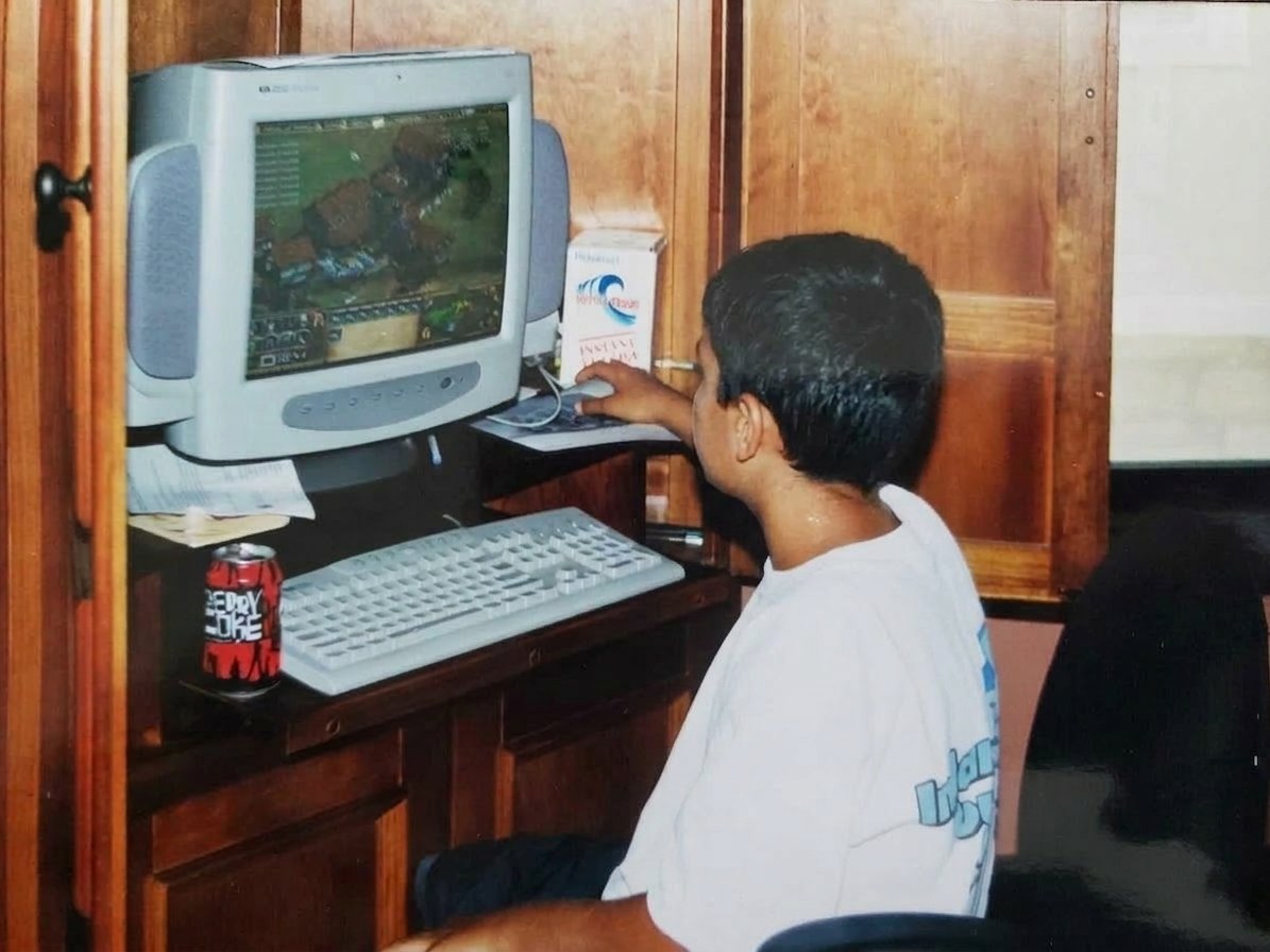 Old Screen tweet media