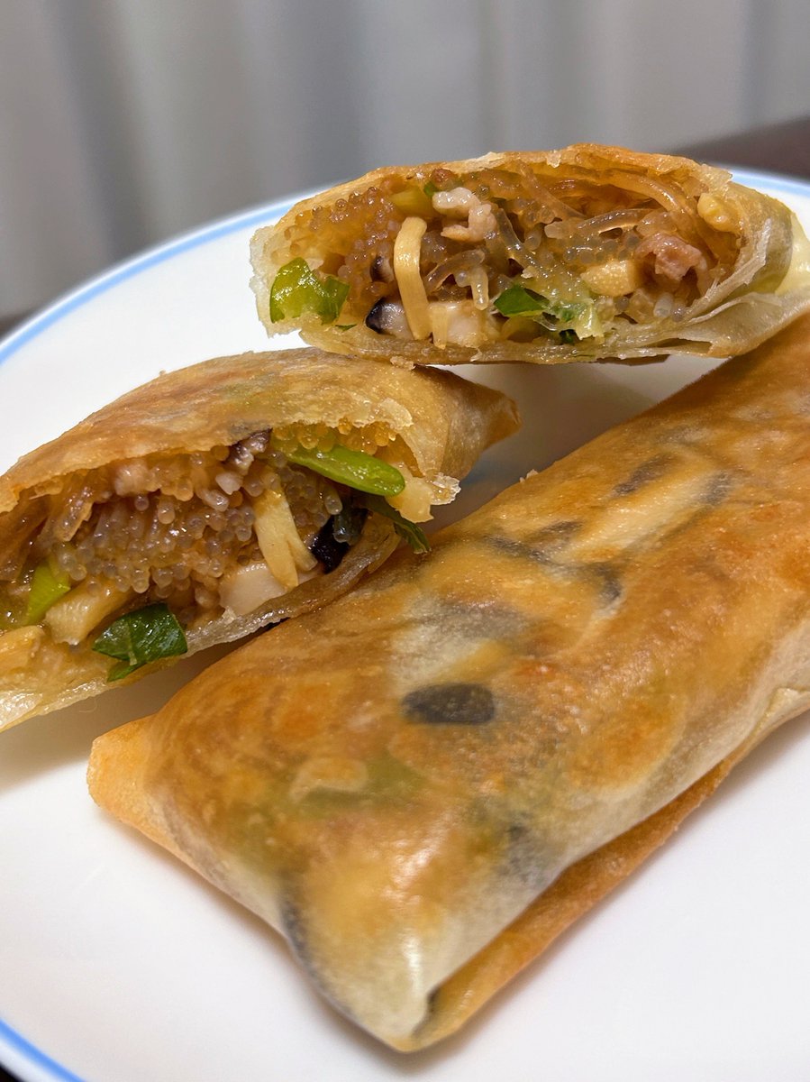 アズー tweet media