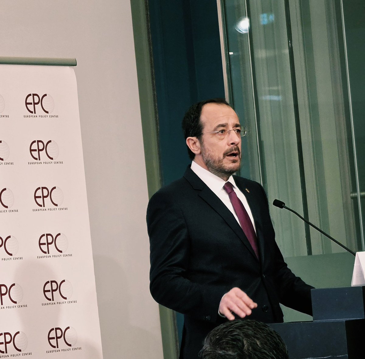 James Kanter tweet media