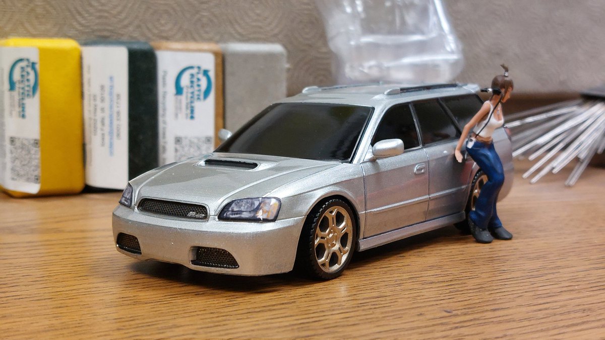 PrintedLeander tweet media