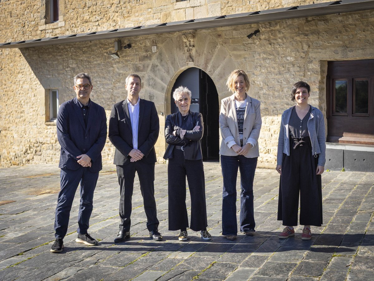 LABORAL Kutxa tweet media