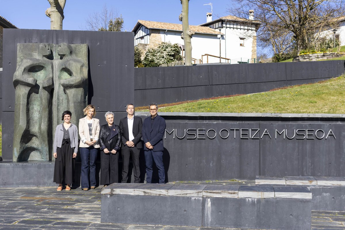 LABORAL Kutxa tweet media