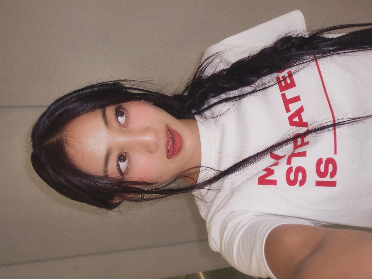 castillo, b. tweet media