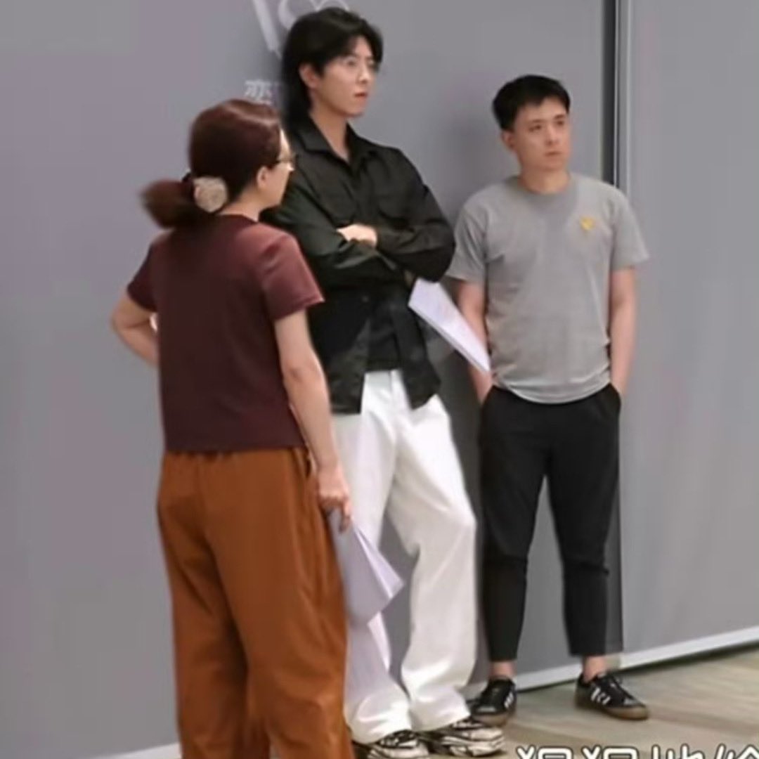 qiuqiu just standing there but I’m losing it