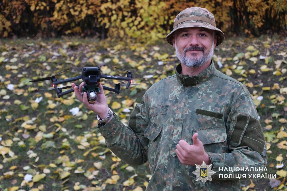 Поліція Дніпропетровської області провела в останню путь Героя - майора поліції Арсенія Алексєєва

Джерело: dp.npu.gov.ua/news/politsiia…