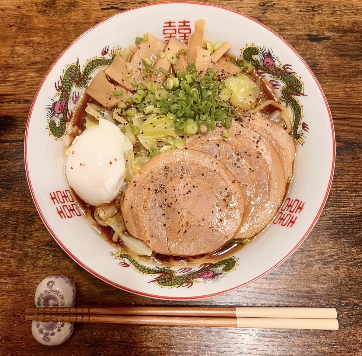 jurieedom's tweet photo. 醤油ラーメン作りました🍜
おうちラーメン、なかなか良きです☺️ https://t.co/Yl4amVGIBK
