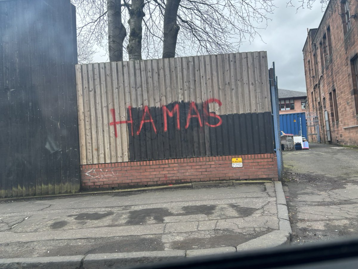 BRITAIN LIVES ON tweet media