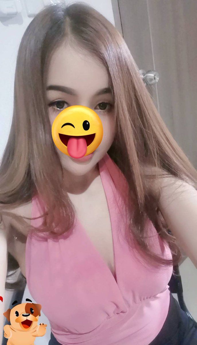 pinky tweet media