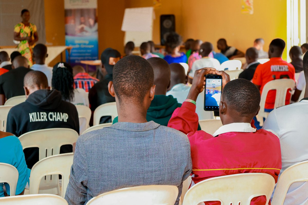 Film_256's tweet photo. Day 3/5 in Amolatar: youths are diving into content production and monetization, guided by DeBen from Lakwed TV, Gulu. The focus is on diverse production styles to boost reach and engagement.

This skilling workshop, supported by @MoICT_Ug  @UCC_Official and @UCC_ED, and implemented by @Film_256, is empowering 100 youths at Town View Hotel, Amolatar in Multimedia.
