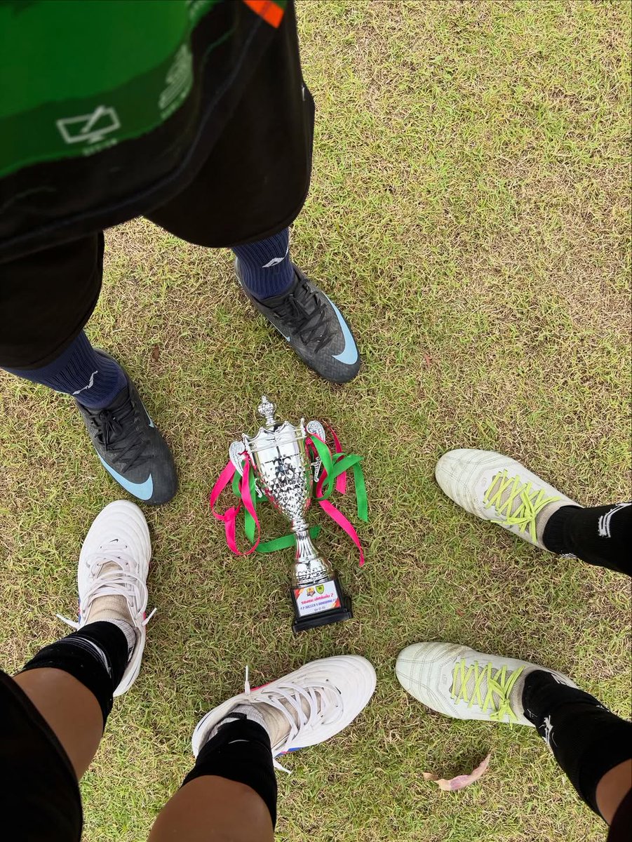 teethach_ tweet media