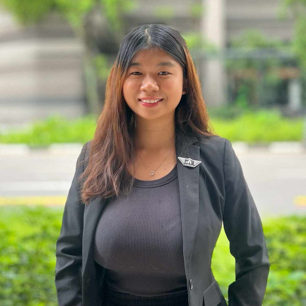 genZsg's tweet photo. anyone recognise her? https://t.co/RAHjgp8Cw2