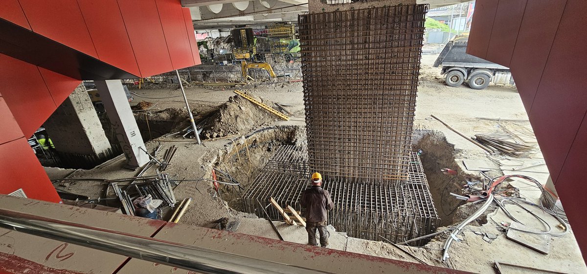 LaSangoma tweet media