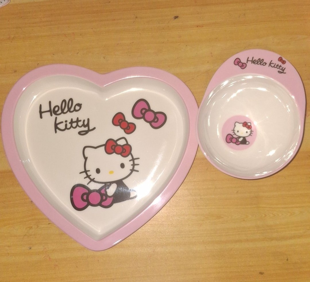my plate came in today !! <33 its so cuteeeee