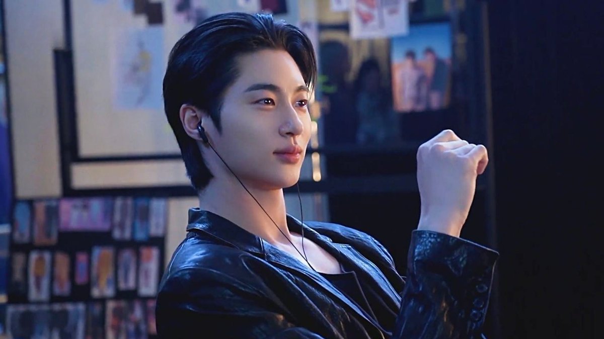 byeonwoonist's tweet photo. EXPOSED-FOREHEAD WOOSEOK >>> https://t.co/YleCrcXdrG
