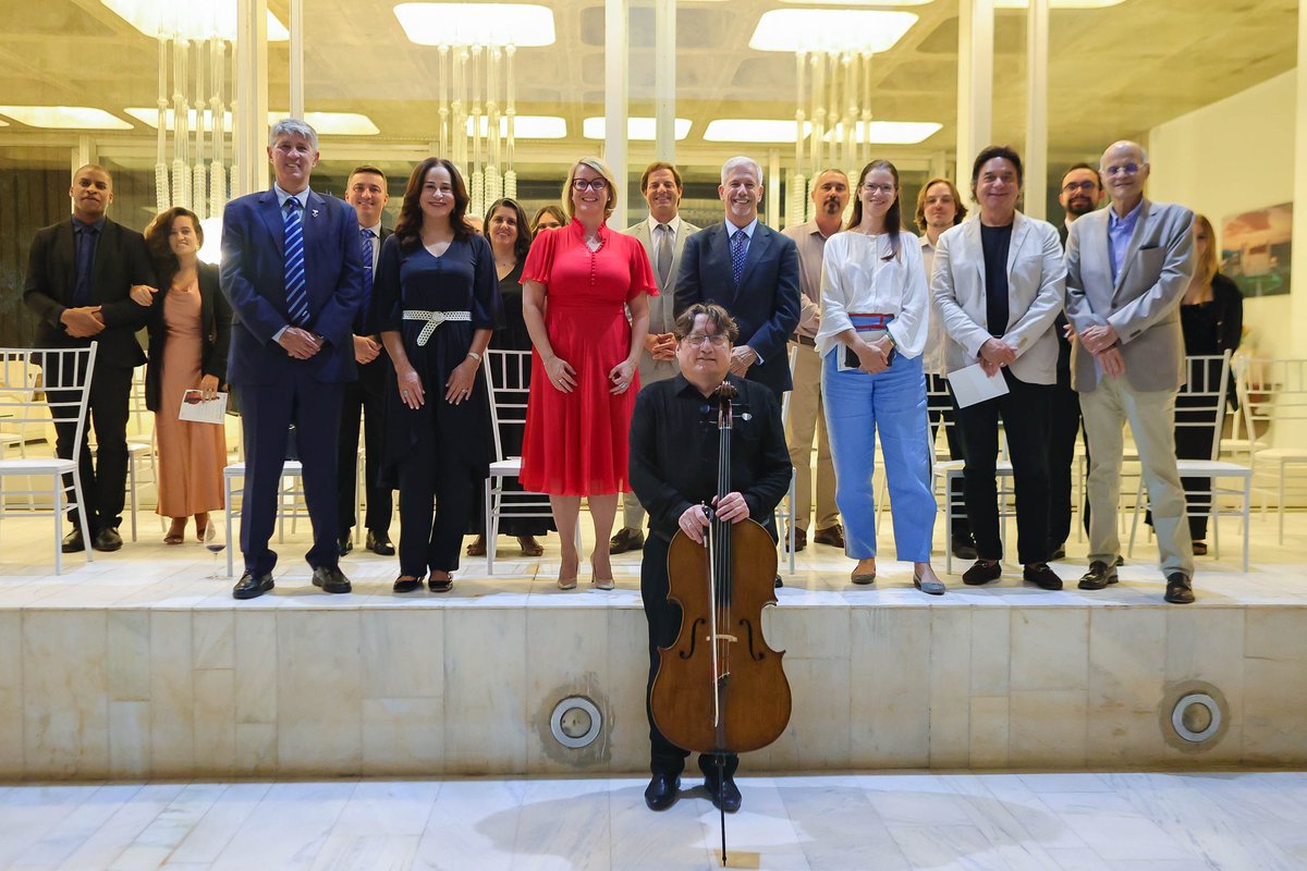 katkatomka's tweet photo. What a pleasure to host an evening of music, friendship and connection.
Honoured to welcome Slovak cellist Eugen Prochác on his first visit to Brazil.
An honour to share this moment with our Brazilian partners across government, cultural and economic sectors! https://t.co/q2sLALydb3