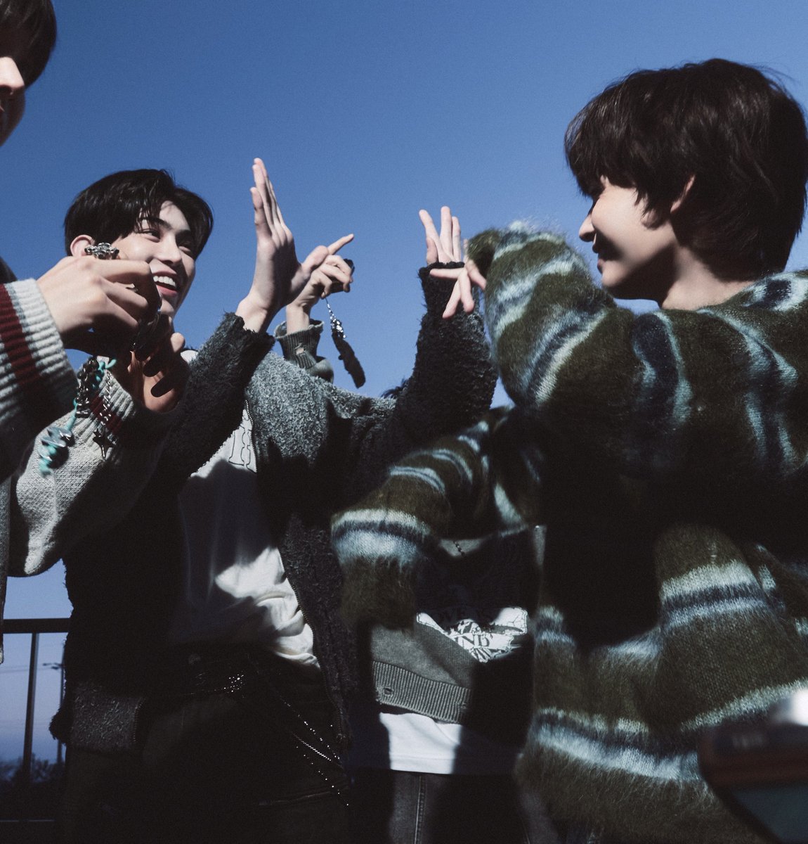 젬킷.zip tweet media