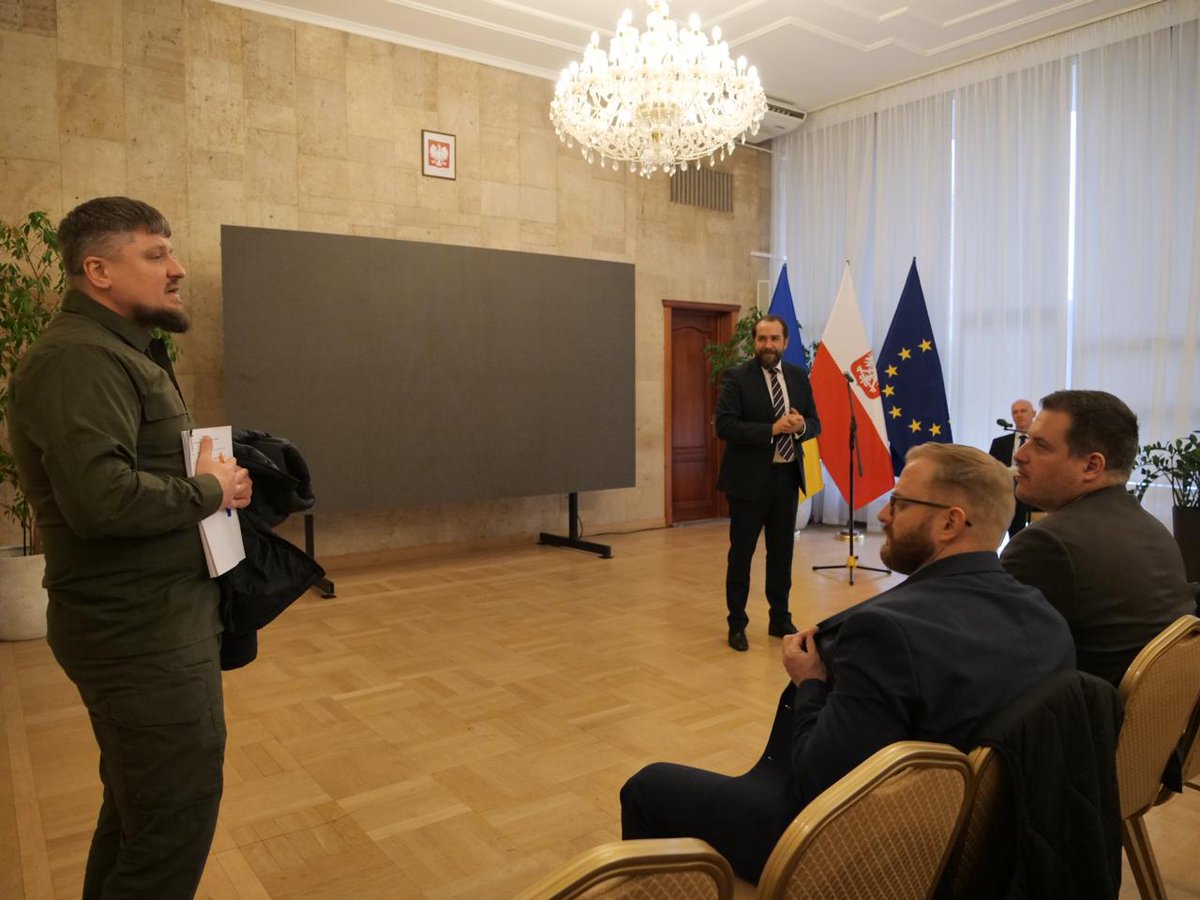 PLinUkraine tweet media