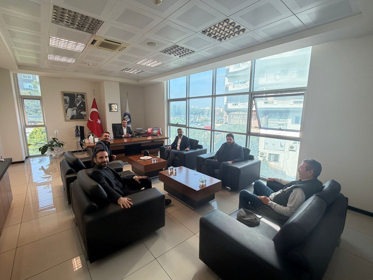 YDKB yönetimi olarak Mersin İnşaat Mühendisliği oda başkanlığına yeniden seçilen Hüseyin Erkan başkanımıza hayırlı olsun ziyaretinde bulunduk. Misafirperverliğinden dolayı teşekkür ederiz.