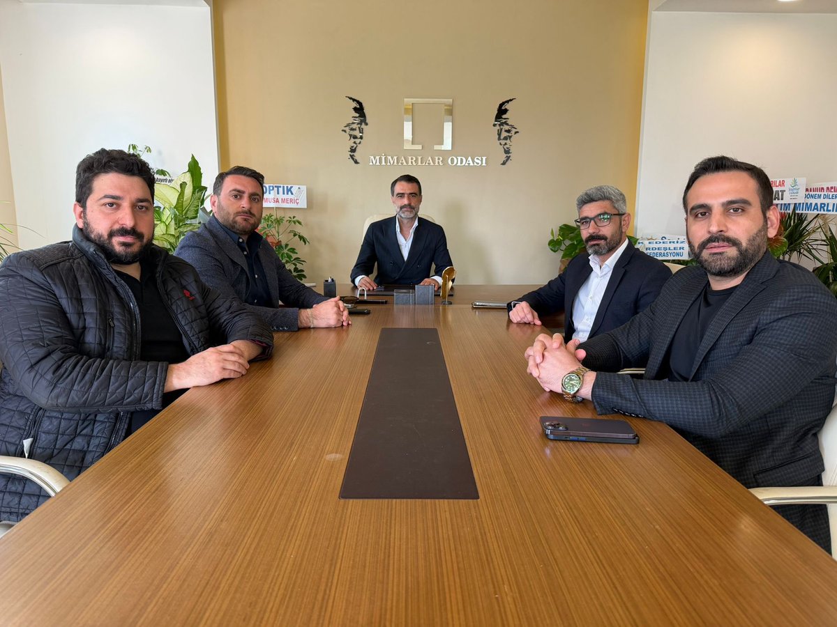 YDKB yönetimi olarak Mersin mimarlar oda başkanlığına yeniden seçilen Özgür Özkan başkanımıza hayırlı olsun ziyaretinde bulunduk. Misafirperverliğinden dolayı teşekkür ederiz.