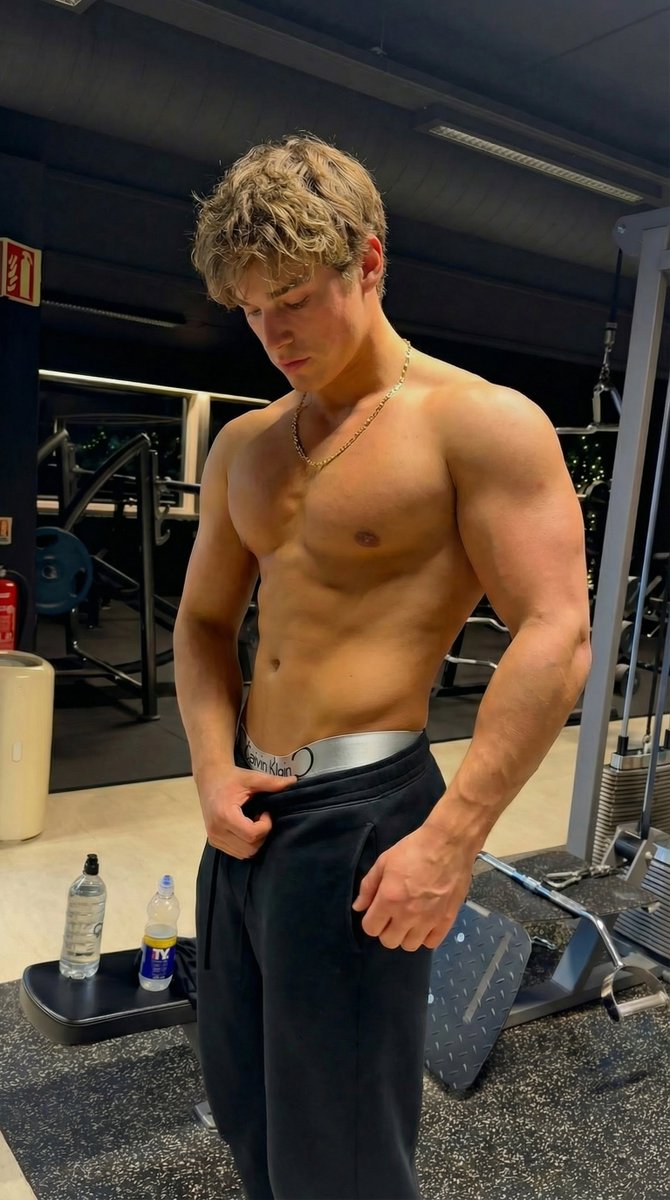 Alex young tweet media