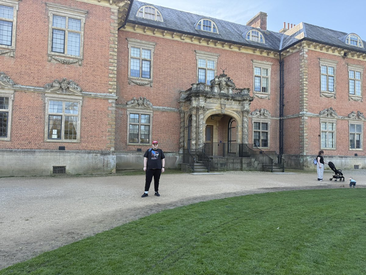 Doctor Who Positivity (Tom #IStandWithDavidTennant tweet media