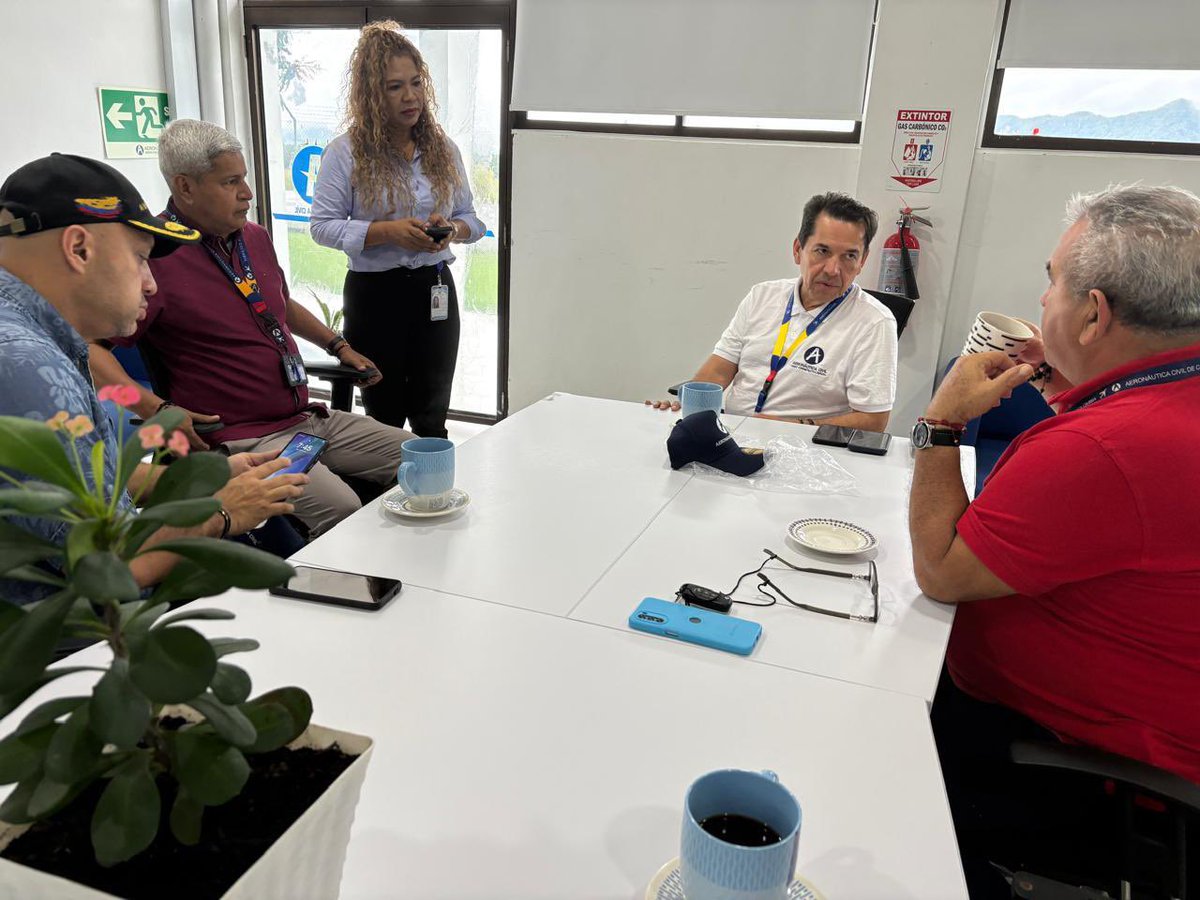 Aeronáutica Civil tweet media