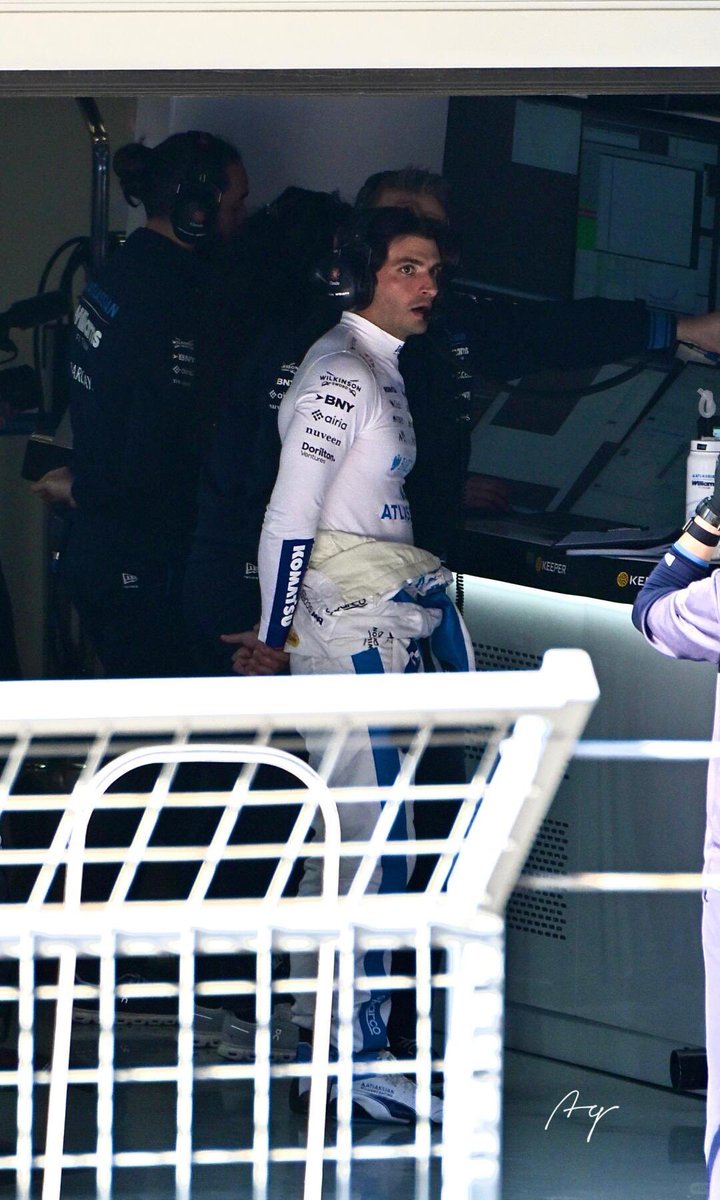 tetas, tetitas, tetazas, tetorras, tetotas, tetarracas, tetacas, tetuzas, teturras, tetungas, tetillas, bufas, bufarracas, bufoncias, mamelungas, mamelones, melones, chichis, bubalongas, babongas, pechugas, mili y pili, perolas, mamellas, tetolas, las gemelas olsen, magumbos