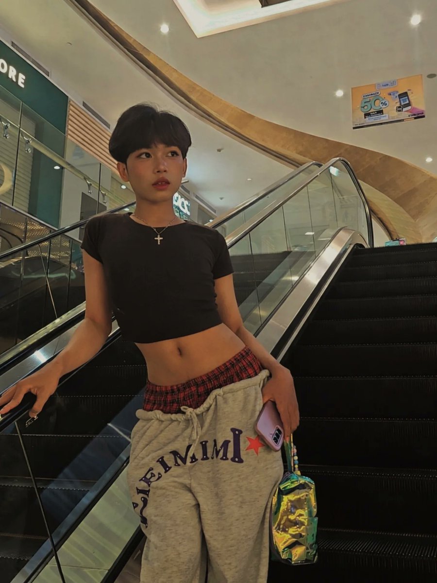 Callmee_Chimonkk tweet media