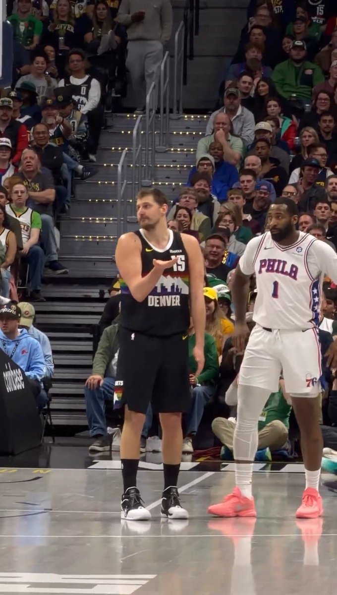 When is parade? tweet media