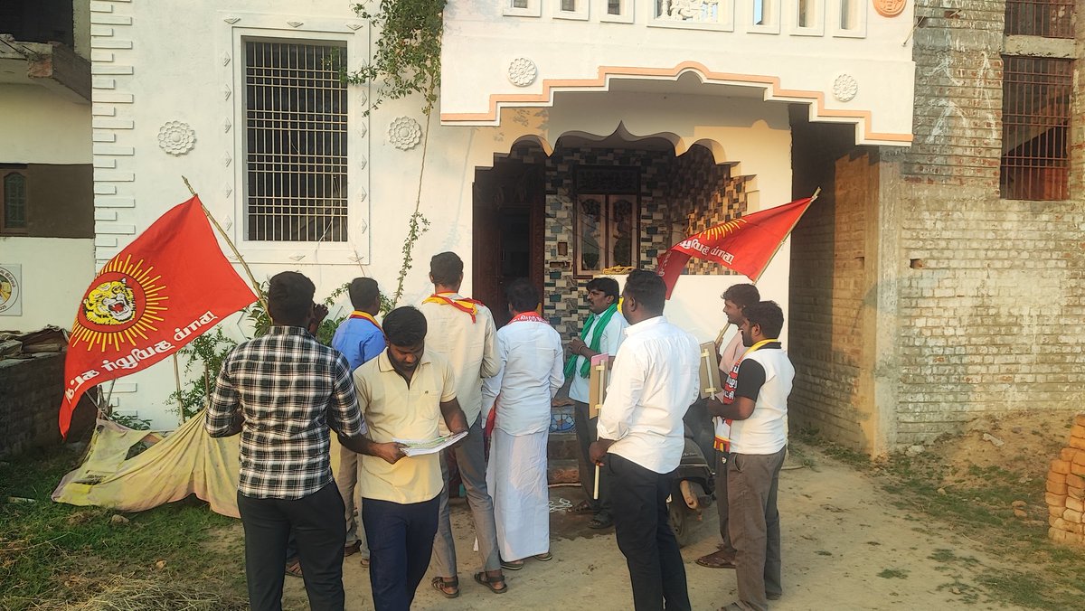 விவசாயிகளின் தெய்வமான கால்நடைகளை வணங்கி இன்றைய தேர்தல் பிரச்சாரம் உத்திரமேரூர் தொகுதிக்குட்பட்ட கோளிவாக்கம் கிராமத்தில் மேற்கொள்ளப்பட்டது 💯 #ntk #uthiramerur #மரம்_மாசிலாமணி