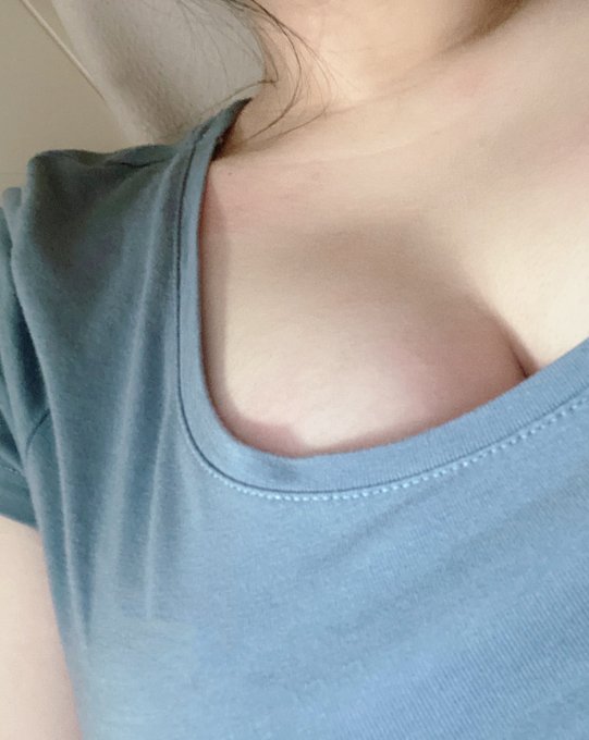 ลมหนาว tweet media