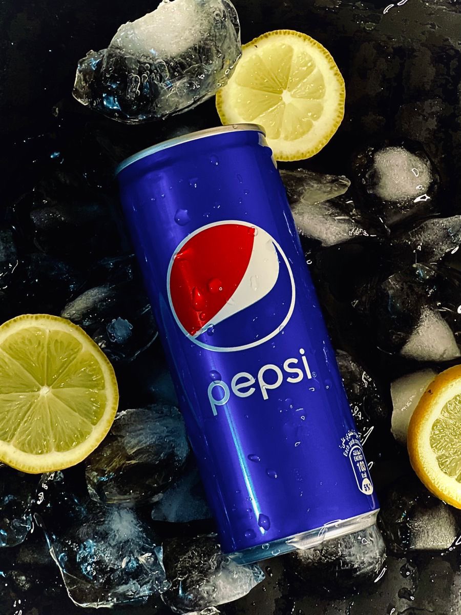 𝝑𝝔 tweet media