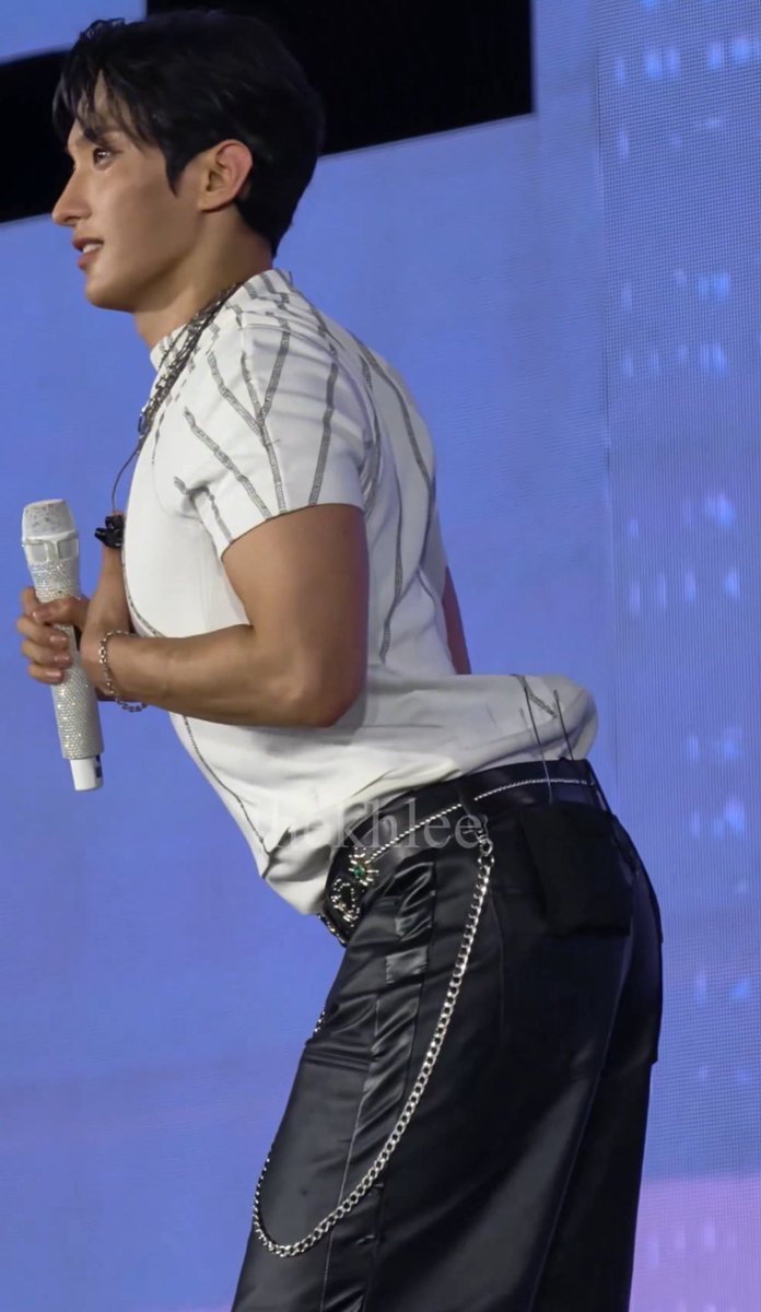 🌻 for rockstar dokyeom tweet media