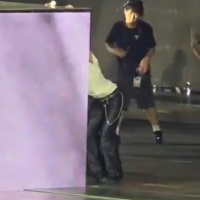 🌻 for rockstar dokyeom tweet media