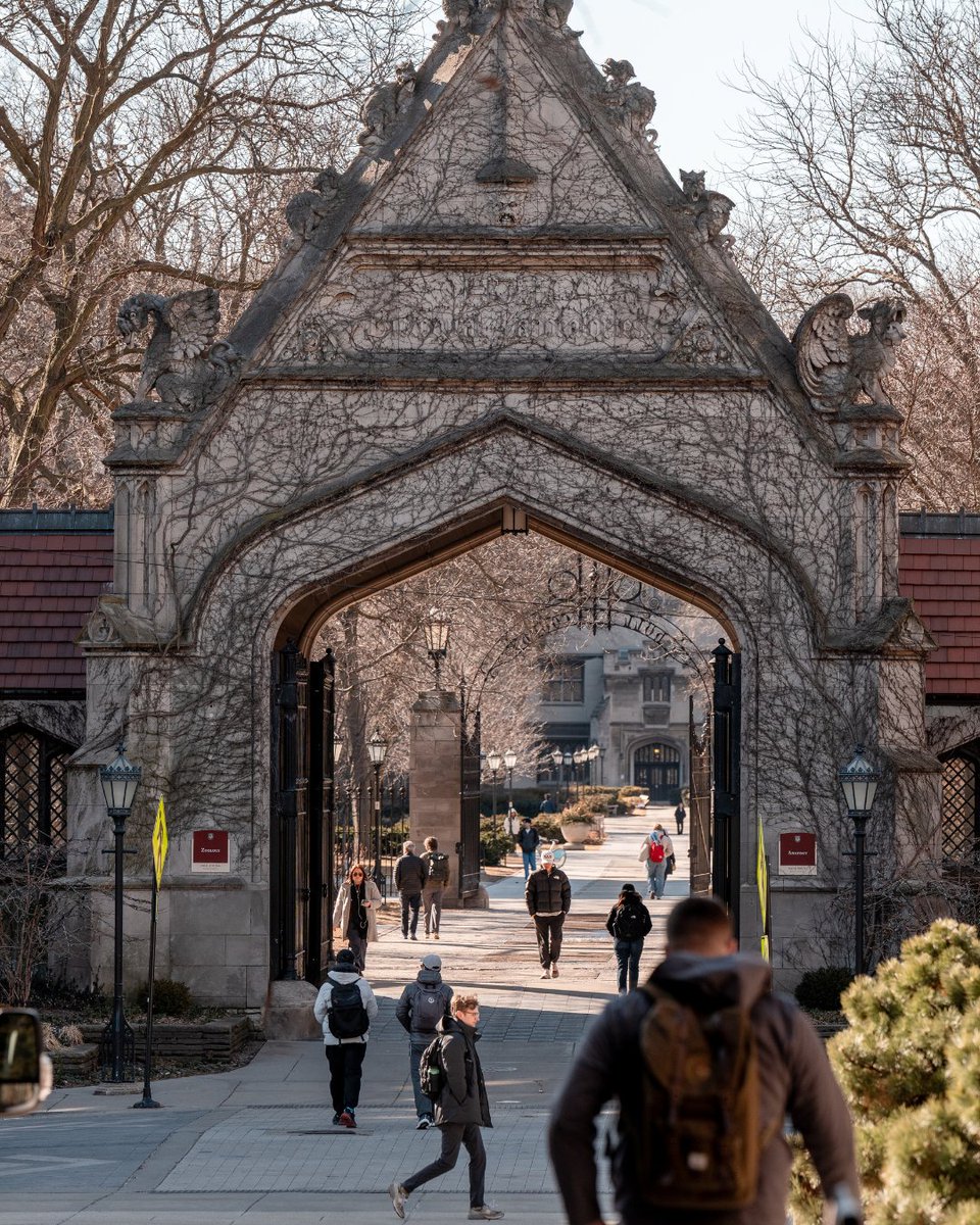 The University of Chicago tweet media