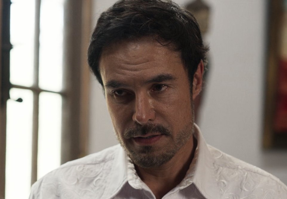 PasdeGavilanes's tweet photo. #PasiónDeGavilanes2 #PDG63 Gaby le dice a Demetrio que tiene ojos de asesino. https://t.co/gXUDfscGZe