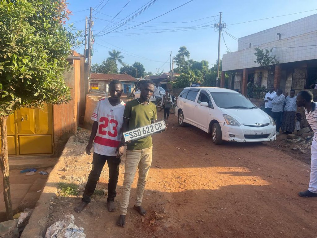 Wassajja_Aiden's tweet photo. Katwe Police have arrested two suspects in connection with the theft of motor vehicle number plates in the area.

Following the arrests, officers recovered several stolen number plates. Affected owners who had reported the thefts are now happily reclaiming their property at the station.

This operation is part of ongoing efforts by the @PoliceUg to crack down on vehicle-related crimes in Kampala. Members of the public are encouraged to report any suspicious activities involving number plates or vehicles immediately.

Thank you to the officers at Katwe Police for this swift and successful recovery! 🚔✅