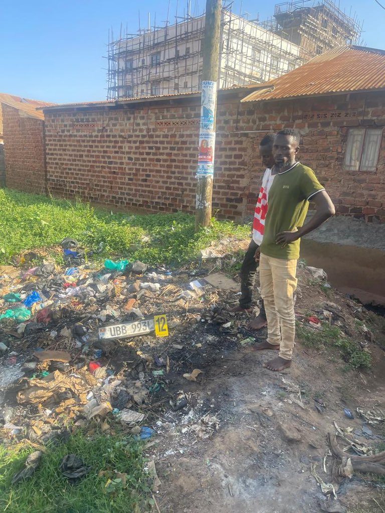 Wassajja_Aiden's tweet photo. Katwe Police have arrested two suspects in connection with the theft of motor vehicle number plates in the area.

Following the arrests, officers recovered several stolen number plates. Affected owners who had reported the thefts are now happily reclaiming their property at the station.

This operation is part of ongoing efforts by the @PoliceUg to crack down on vehicle-related crimes in Kampala. Members of the public are encouraged to report any suspicious activities involving number plates or vehicles immediately.

Thank you to the officers at Katwe Police for this swift and successful recovery! 🚔✅