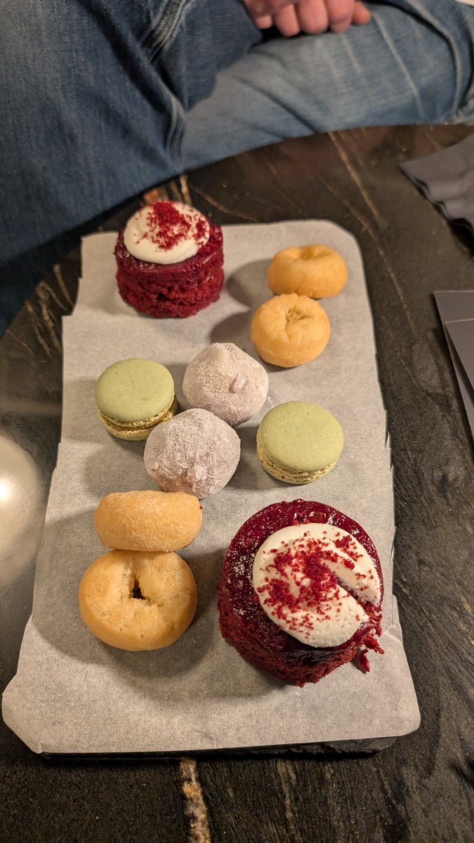 Sarah Dart tweet media