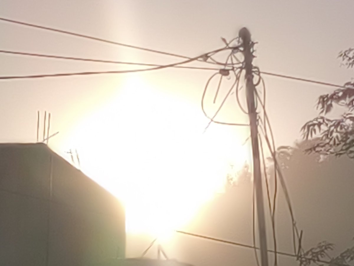 VMMR_72's tweet photo. El ser humano que ama comprende que el inconsciente tiene un sentido estricto centrado en lo no consciente y otro amplio, que abarca una parte inferior tenebrosa y dañina y una superior luminosa y benéfica, es decir, la subconciencia y la supraconciencia. https://t.co/qSB6NJFRtL