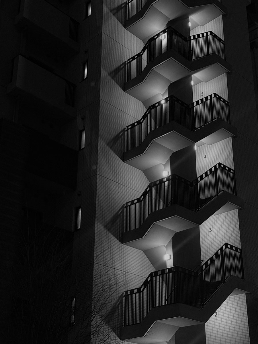 leeeeerosy tweet media