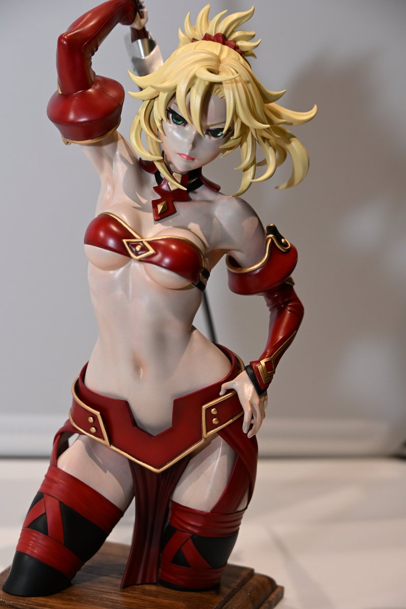 紅い月 tweet media