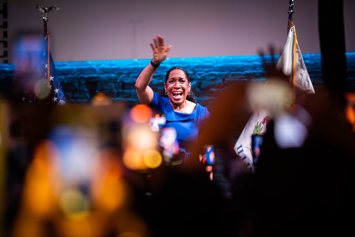 Juliana Stratton tweet media