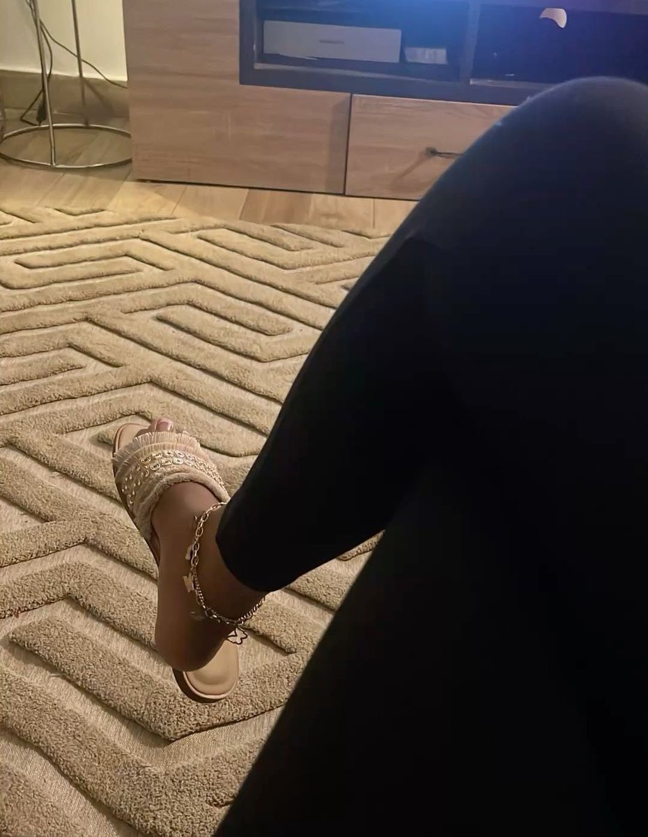 لارا tweet media